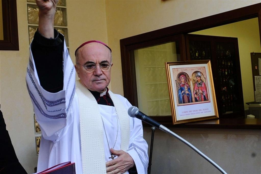 Dossier avvelenato contro il Papa. Francesco: «Giudicate voi»