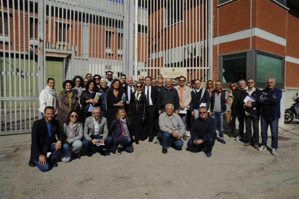 I partecipanti al meeting 3.0 dei giornalisti “cattolici e non” nel supercarcere di Marino del Tronto, presso Ascoli Piceno