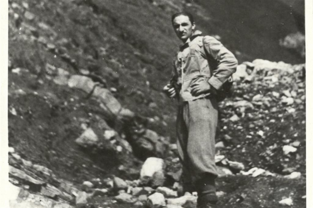Teresio Olivelli durante una passeggiata in montagna nell'agosto 1937
