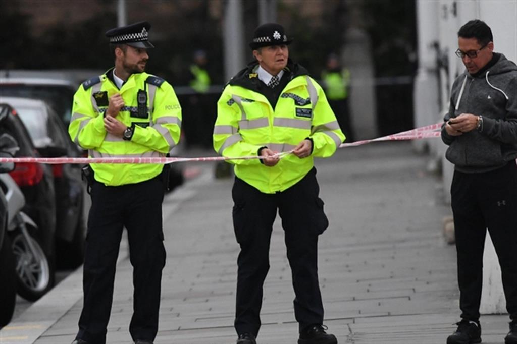 Non si ferma l'ondata di violenze a Londra: assassinato un altro ragazzo
