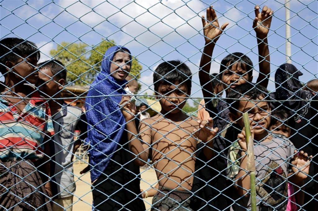 L'Onu: incriminare i militari per genocidio contro i Rohingya