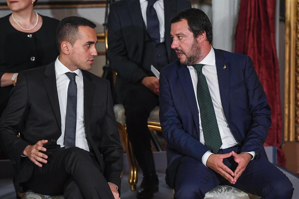 Duello tra Di Maio-Salvini sul dl fisco, oggi il vertice maggioranza e Cdm