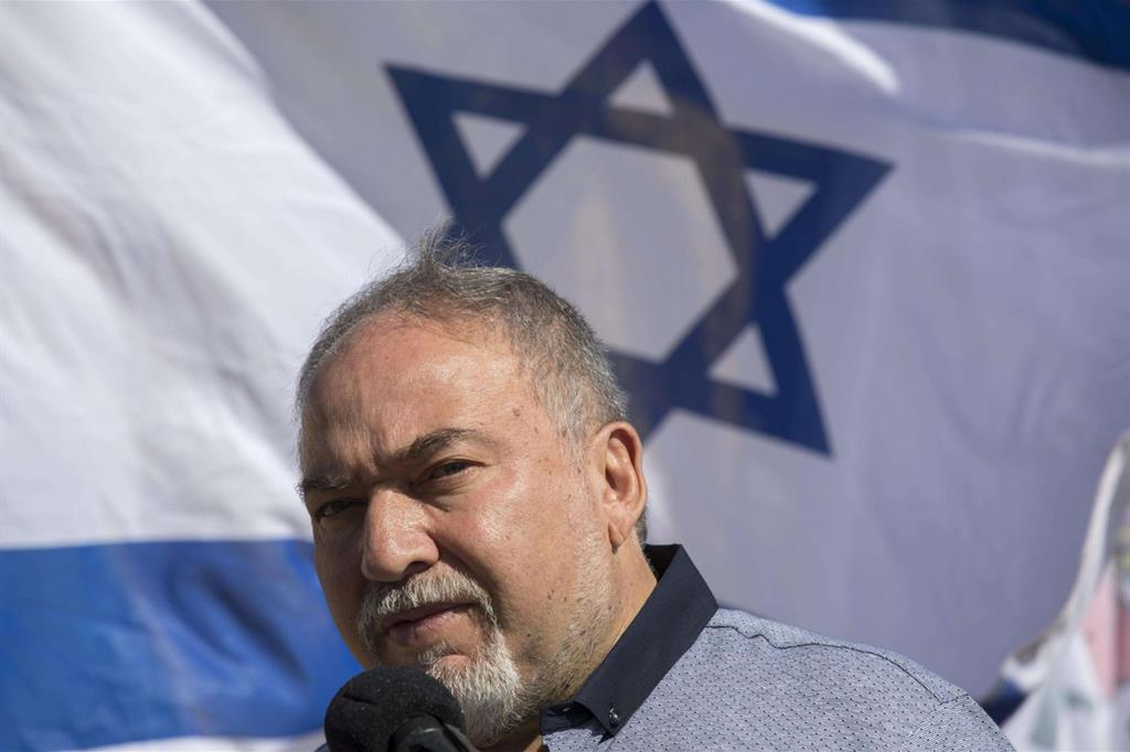 Il ministro della Difesa dimissionario Avigdor Lieberman (Ansa)