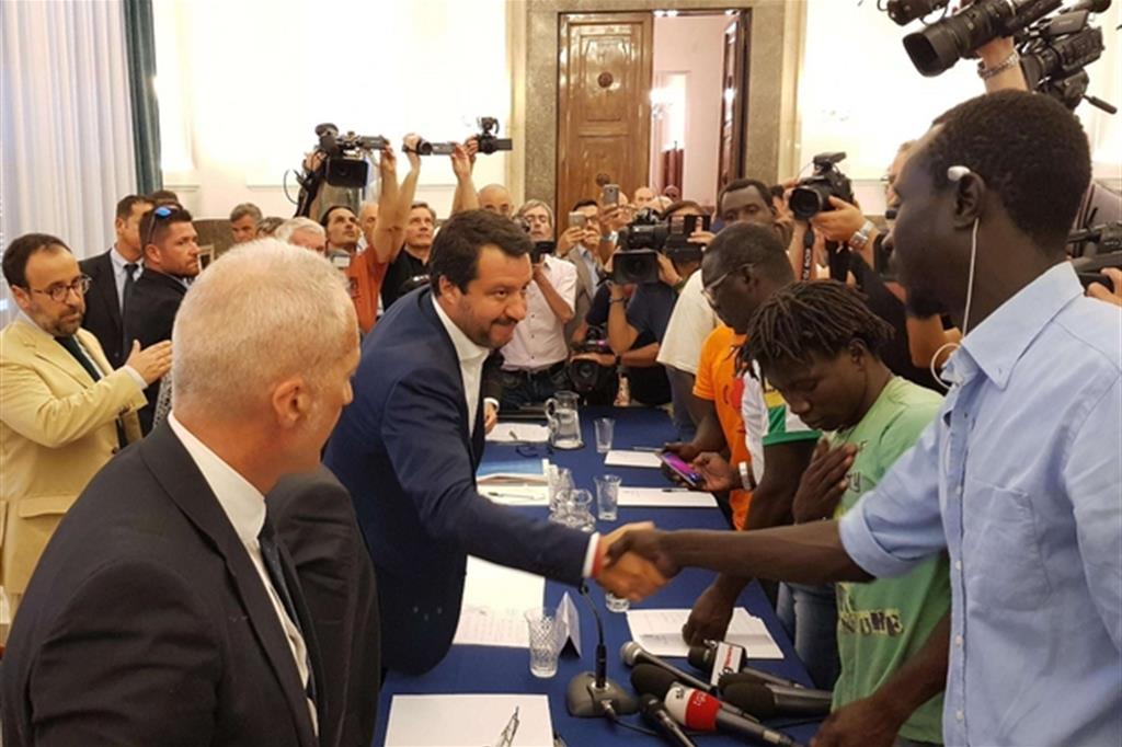 Salvini a Foggia: «Lotta allo sfruttamento priorità del governo»