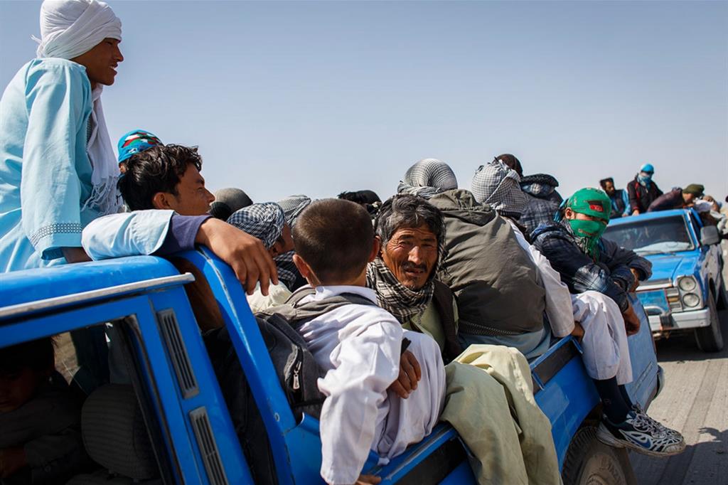 Un convoglio di migranti in una foto d'archivio