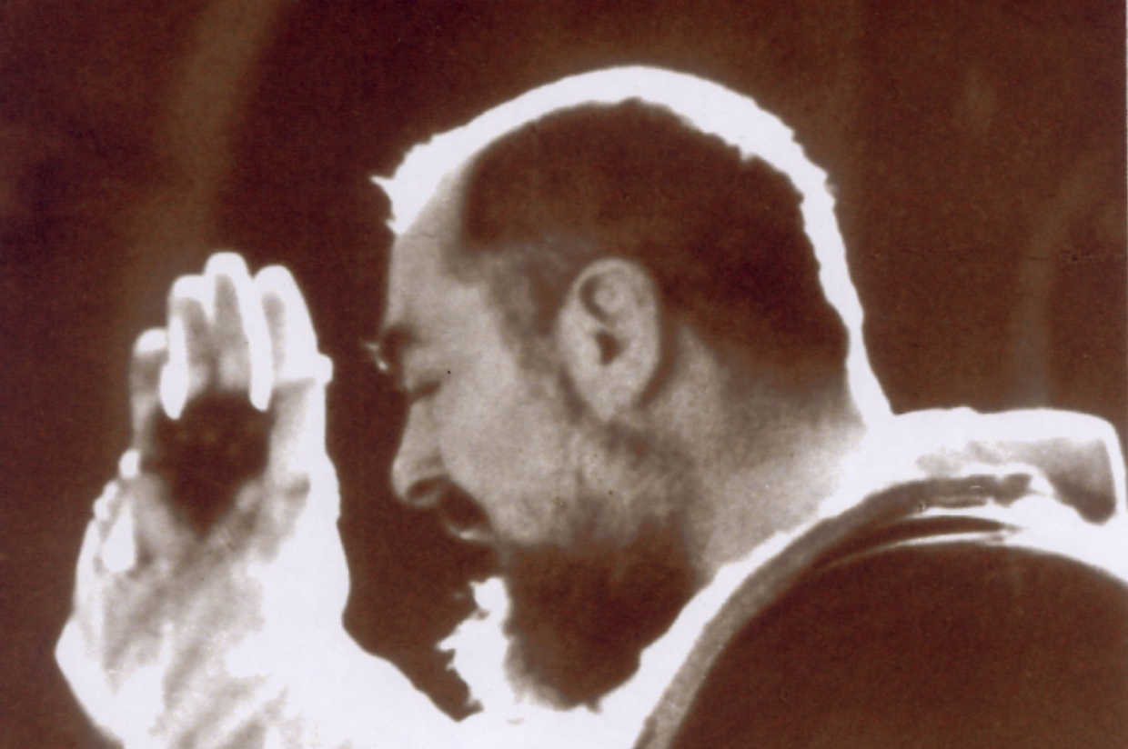 Cent'anni fa le stimmate di Padre Pio: quando la scienza si arrende