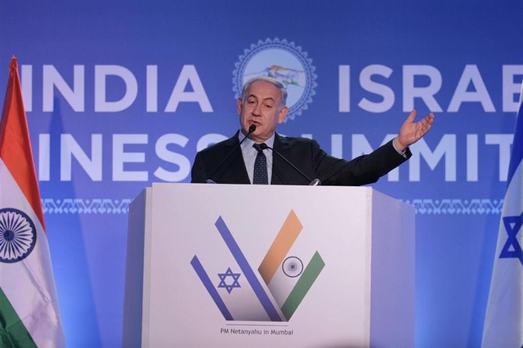 Il premier israeliano Benjamin Netanyahu è da domenica in visita uffciale in India (Ansa)