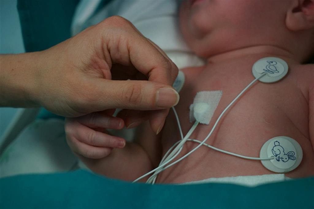 Un piccolo paziente all'Ospedale pediatrico Bambino Gesù di Roma
