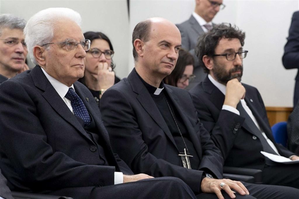 Il presidente Sergio Mattarella al convegno per i 150 anni dell'Azione Cattolica (Ansa)