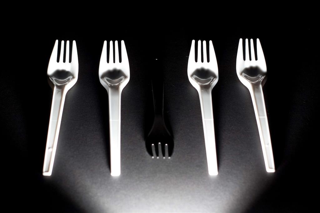 "Noir forks" (Alan via Flickr https://flic.kr/p/76Ytkx)