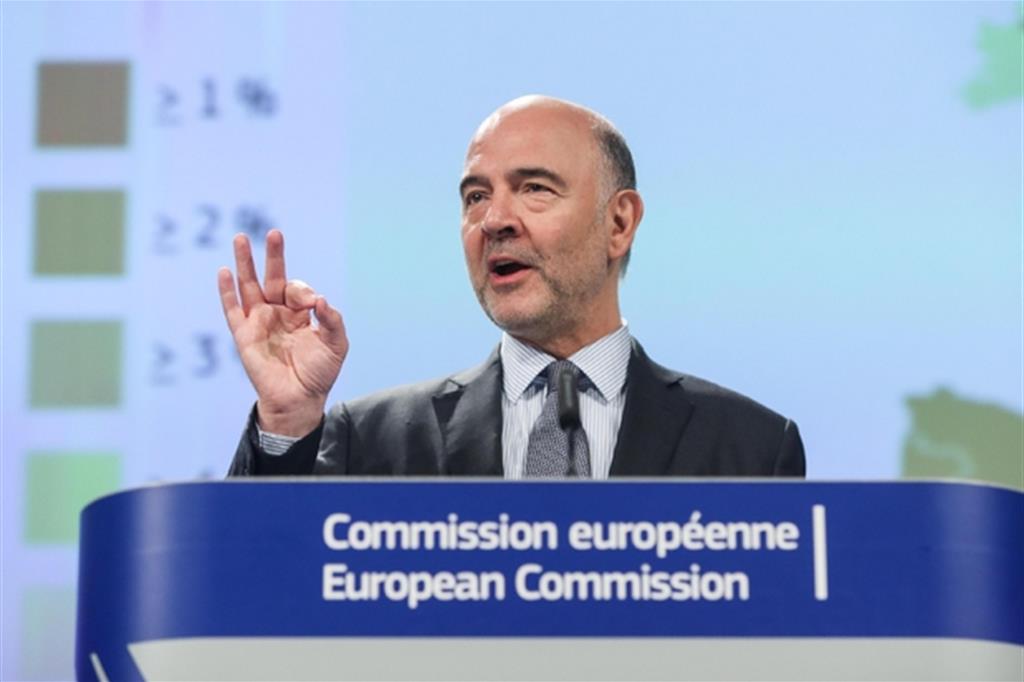 Moscovici: l'Italia è un problema per l'eurozona