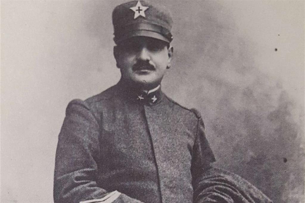 Angelo Roncalli, futuro papa Giovanni XXIII, in abiti militari nella Grande Guerra
