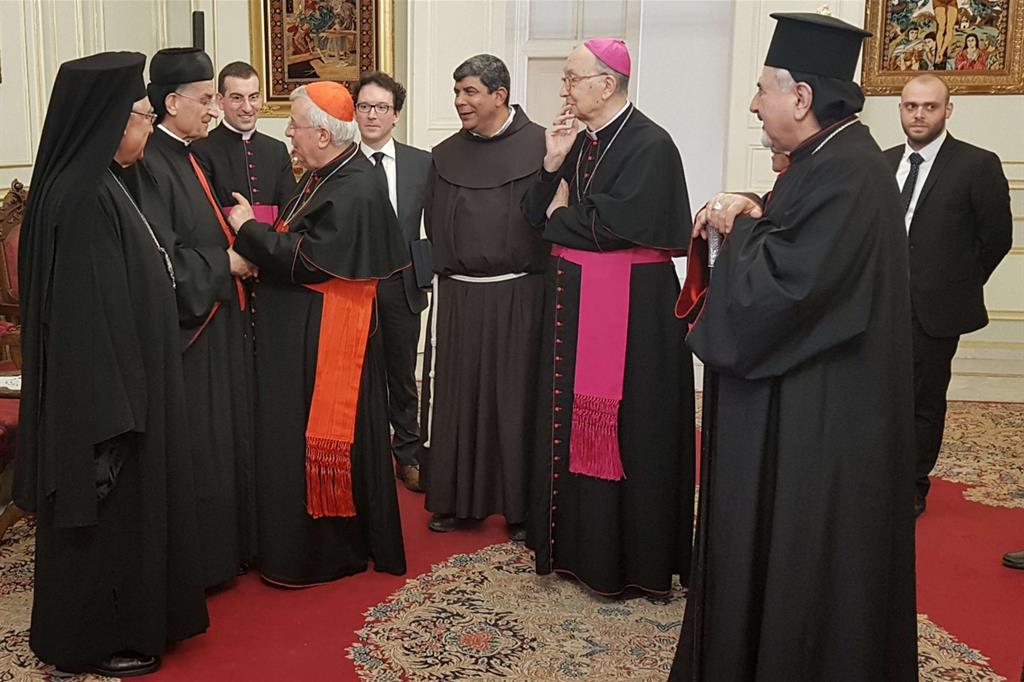 Il cardinale Gualtiero Bassetti durante l'ìncontro con i patriarchi cattolici in Libano (foto Gambassi)