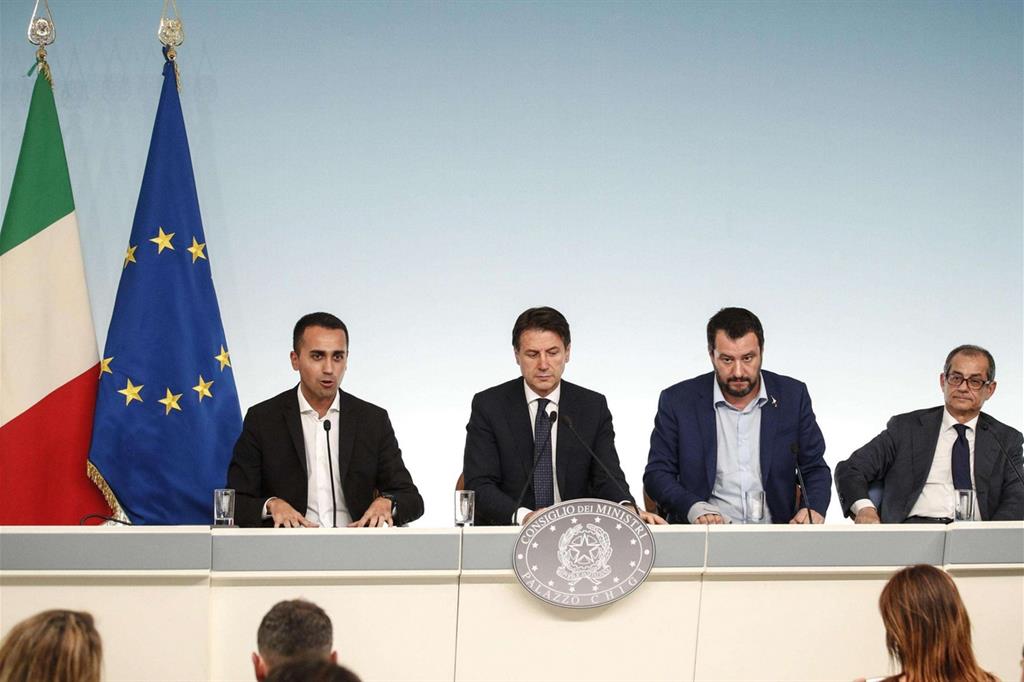 Il vicepremier Di Maio, il premier Conte, il vicepremier Salvini e il ministro dell'Economia Tria (Ansa)