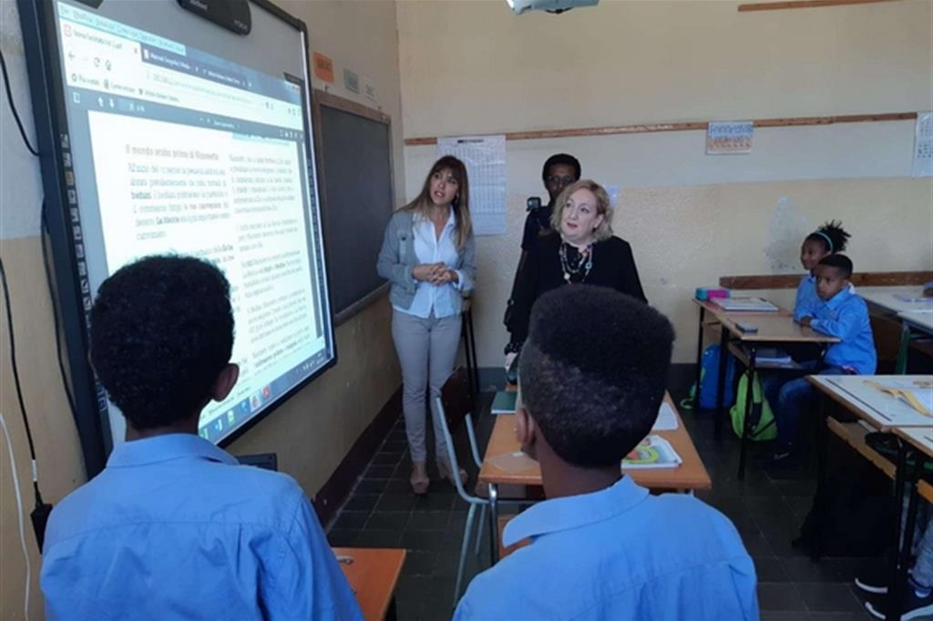 La viceministra degli Esteri Del Re, alla scuola italiana dell’Asmara