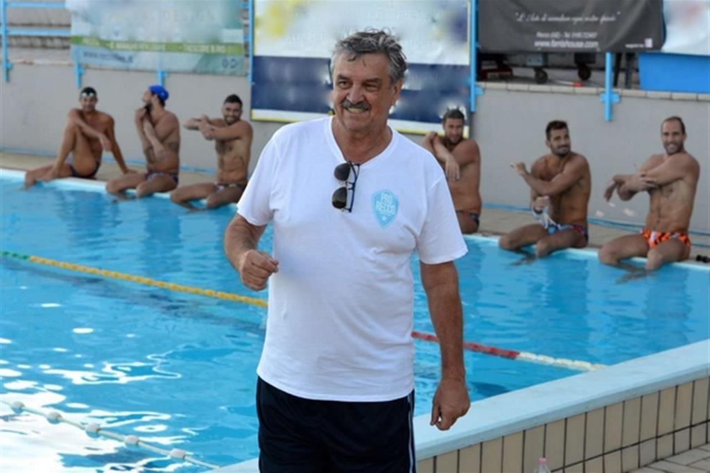 Ratko Rudic durante un allenamento a Punta Sant'Anna