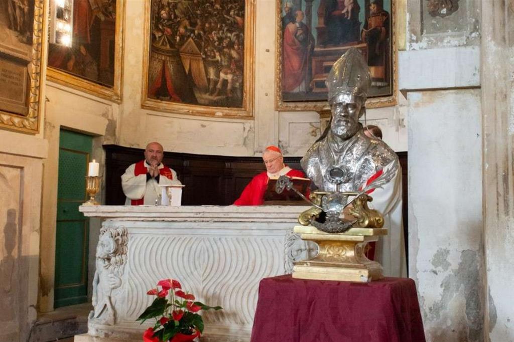 Il cardinale Bassetti celebra Messa a Perugia (Andrea Coli)