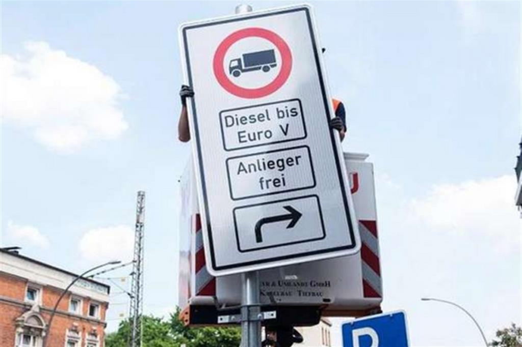 Amburgo vieta i diesel fino all'Euro5