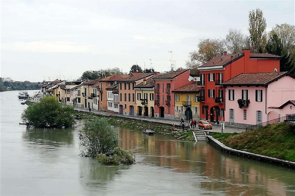 Il Ticino esonda a Pavia (Fotogramma)