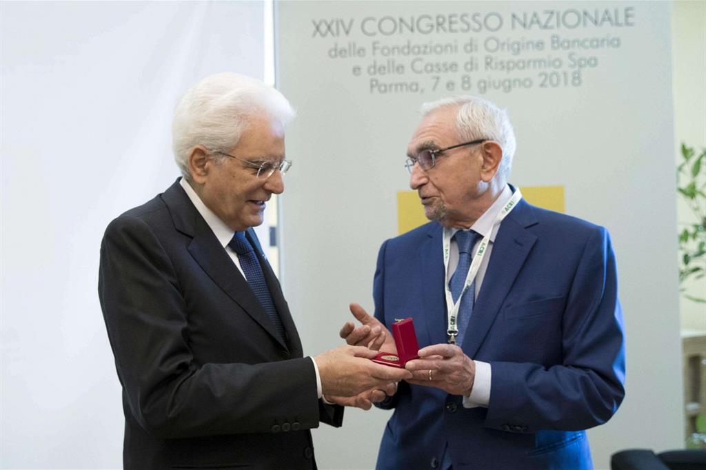 Il presidente Mattarella con Guzzetti a Parma (Ansa)