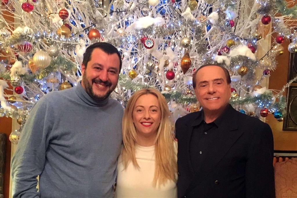 Da sinistra: Matteo Salvini (Lega), Giorgia Meloni (FdI), Silvio Berlusconi (FI)