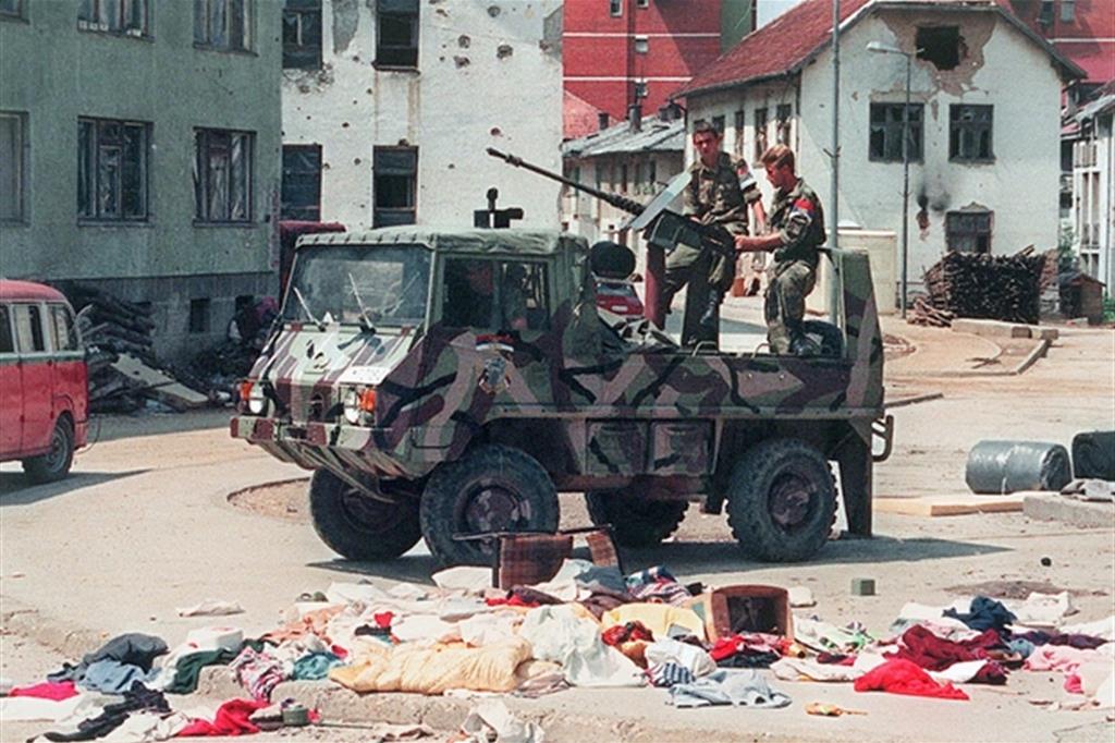 1995-Srebrenica strage di musulmani. L'Occidente chiude gli occhi