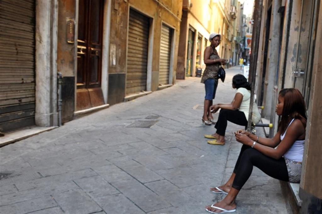 Sfruttamento della prostituzione, tre arresti a Catania