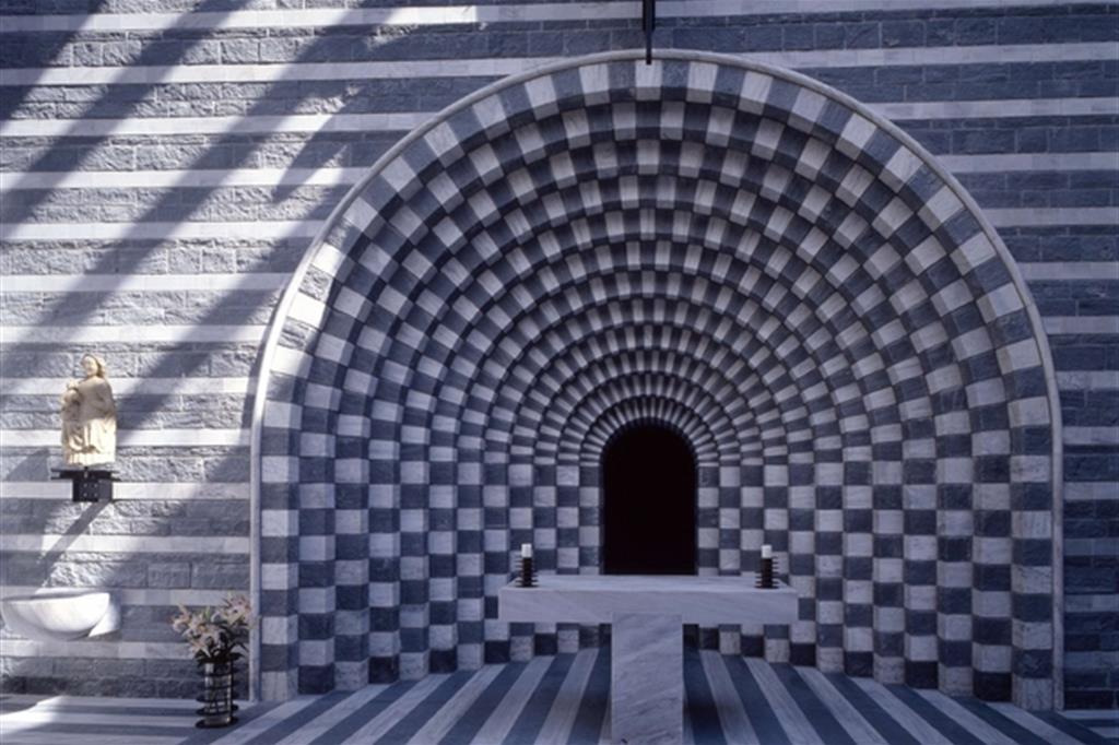 La chiesa di Mogno (1986), la prima costruita da Mario Botta