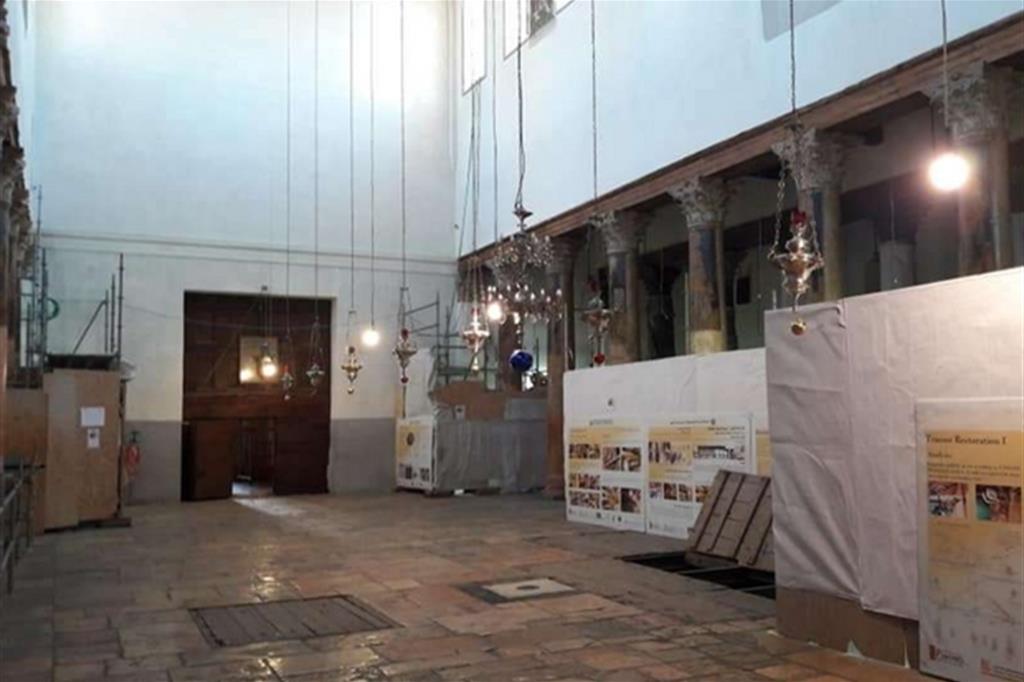 L'interno della Basilica, dove sono ancora in corso i lavori - 