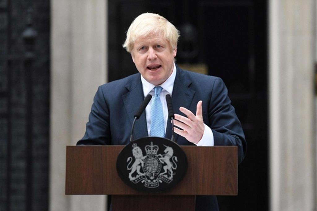 Il primo ministro Boris Johnson a Downing Street / Ansa