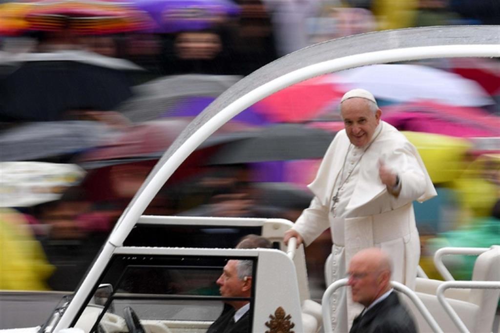 Il Papa: l’atteggiamento più pericoloso di ogni vita cristiana è l’orgoglio