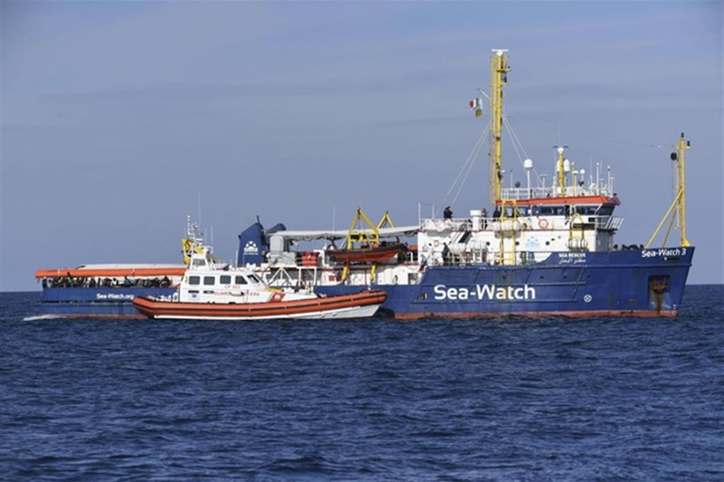 Sea Watch, vietato avvicinarsi. E ora «indaga» la Corte europea dei diritti 
