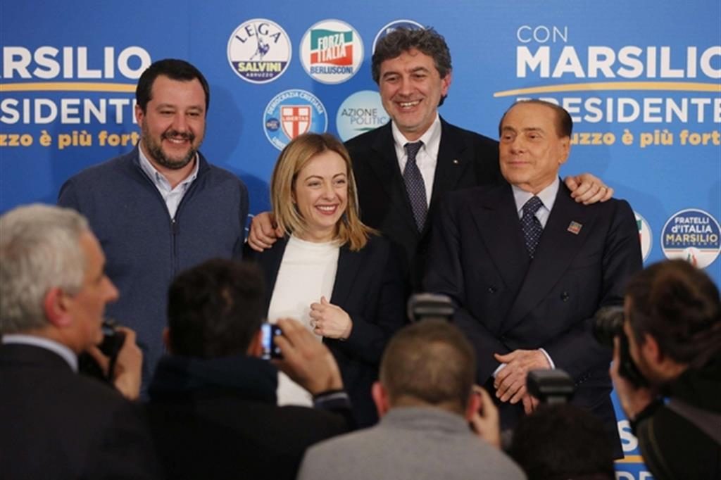 Vince il centrodestra: Marsilio governatore. Lega primo partito