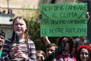 Greta a Roma: vogliamo svegliare gli adulti per salvare la Terra