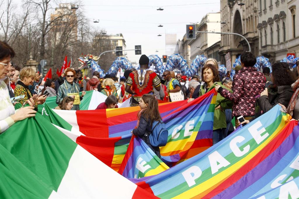 People, Milano in marcia contro il razzismo