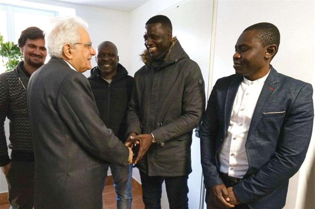 4 febbraio 2019: il presidente Mattarella inaugura il nuovo centro Matteo Ricci per rifugiati del Centro Astalli