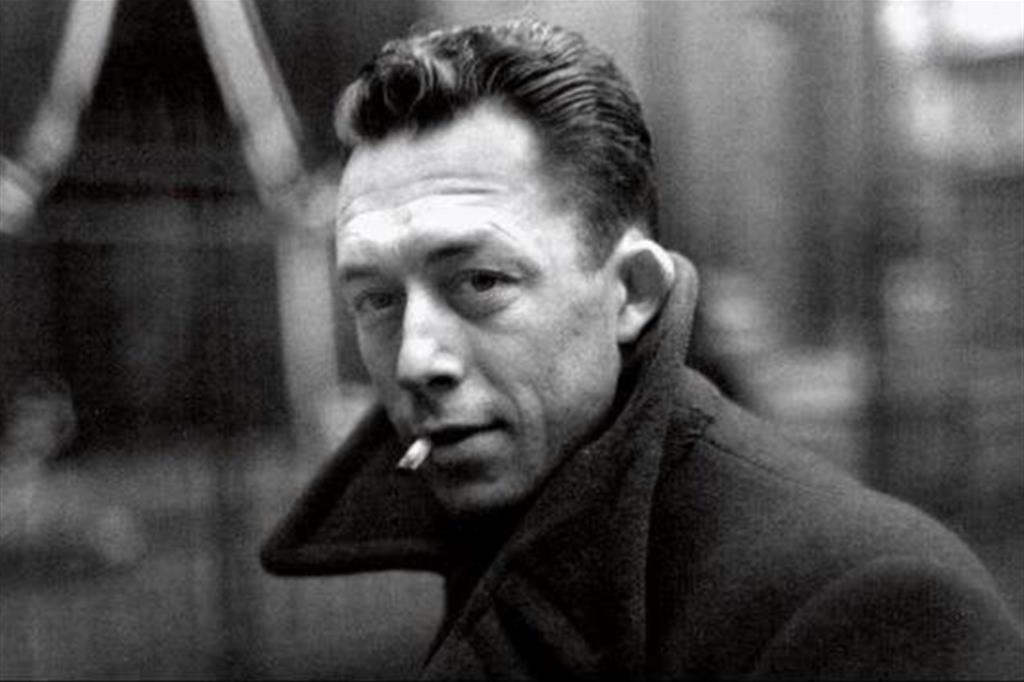 Lo scrittore Albert Camus, premio Nobel per la Letteratura nel 1957