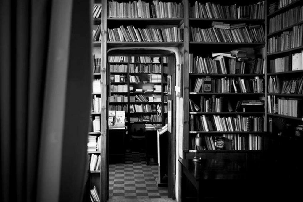 Uno scorcio della storica libreria Prampolini di Catania, fondata nel 1894