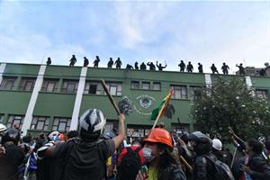 La polizia contro il presidente in Bolivia. Morales: «In atto un golpe»