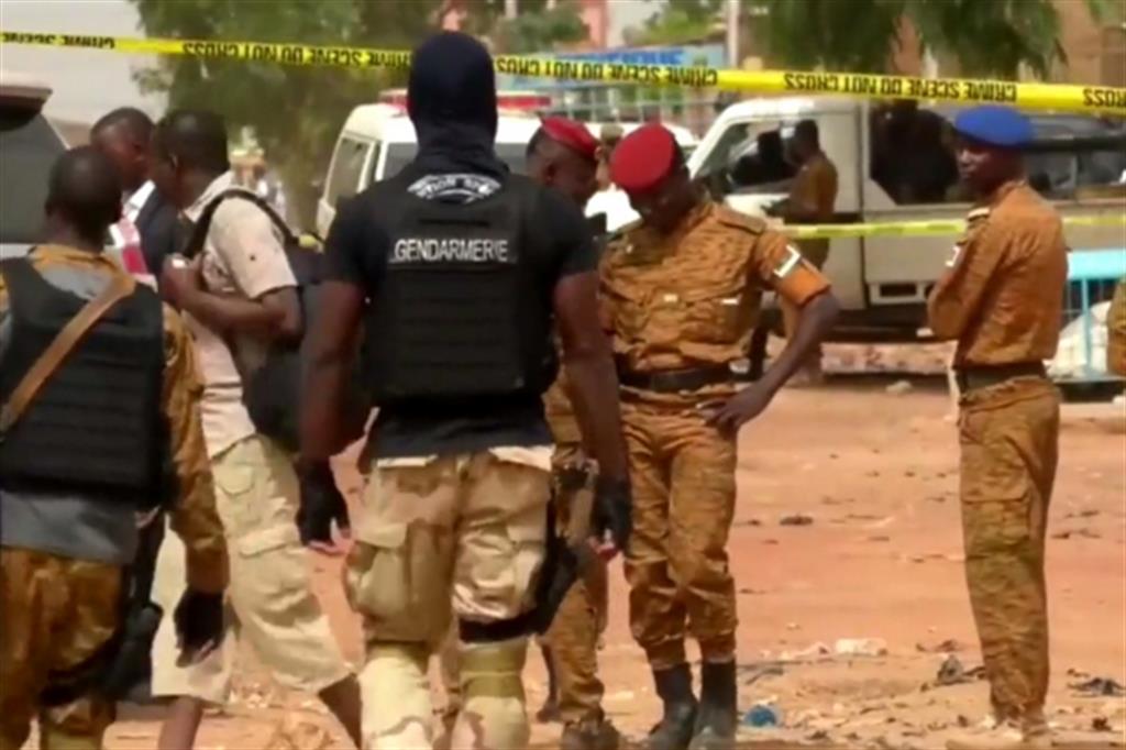 Offensiva di sangue in Burkina Faso: i jihadisti provocano 46 morti in 2 giorni