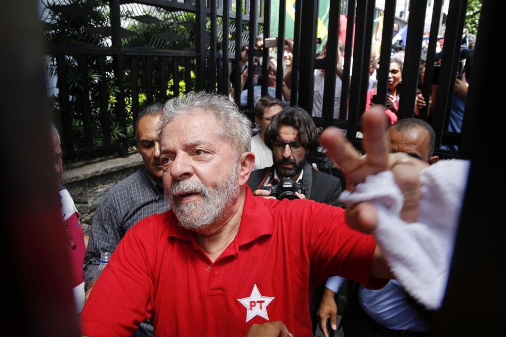L'ex presidente del Brasile, Luiz Inacio Lula da Silva, ora in carcere (Ansa)