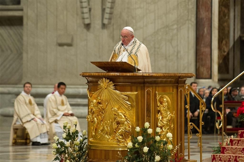 La celebrazione dei Primi Vespri da parte di papa Francesco (foto d'archivio)