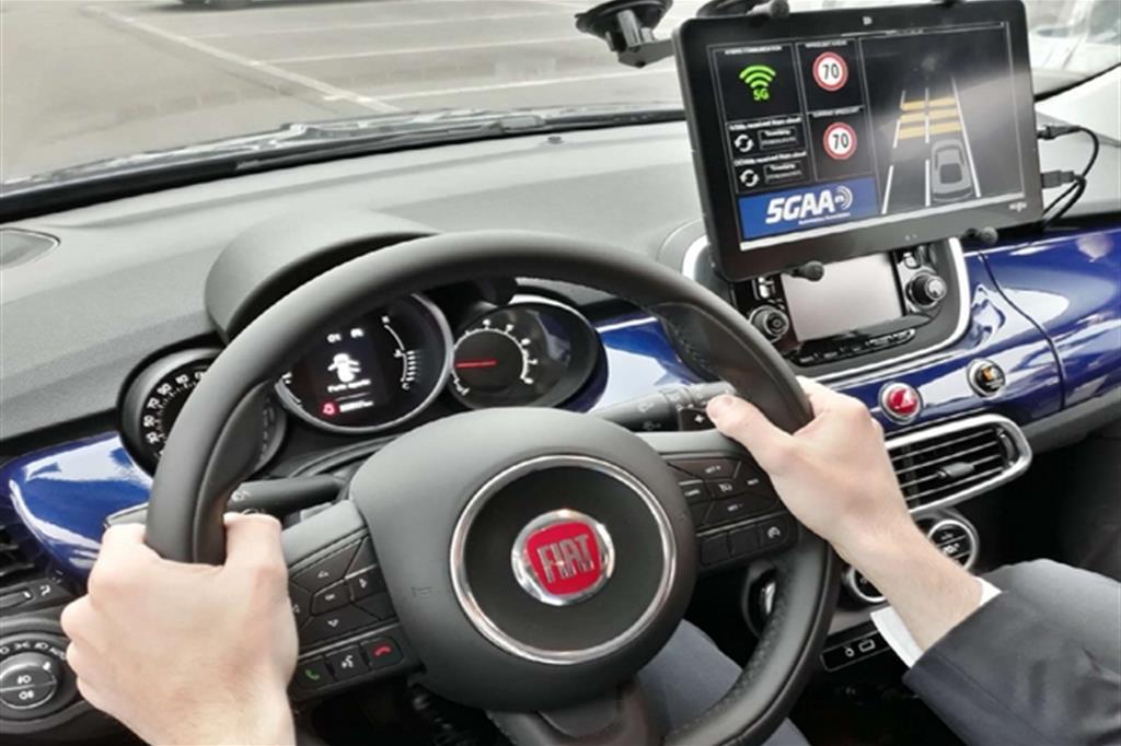 Fca, tecnologia 5G per auto più intelligenti e sicure