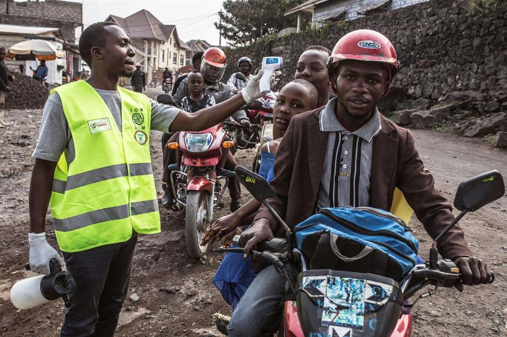 Controlli sanitari a Goma (Ansa)