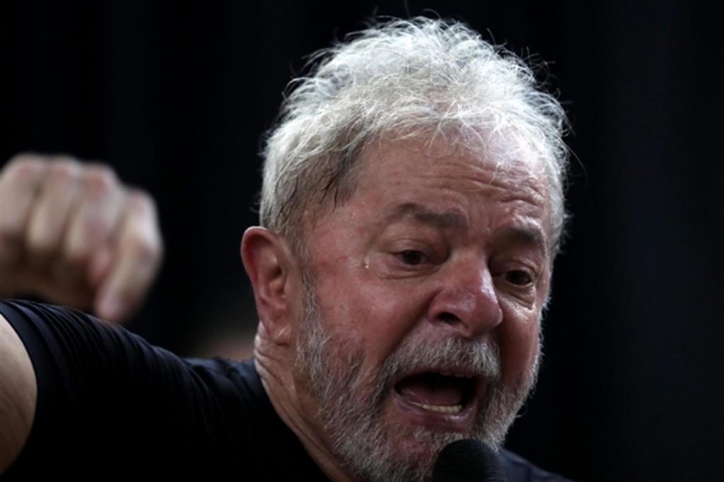 L'ex presidente brasiliano Luiz Inácio Lula da Silva è detenuto per corruzione dall'aprile dello scorso anno (Ansa)