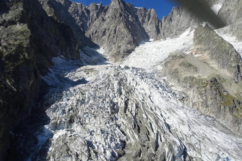 Il ghiacciao Planpincieux del Monte Bianco: una parte potrebbe crollare a breve (Ansa/ Comune di Courmayeur)