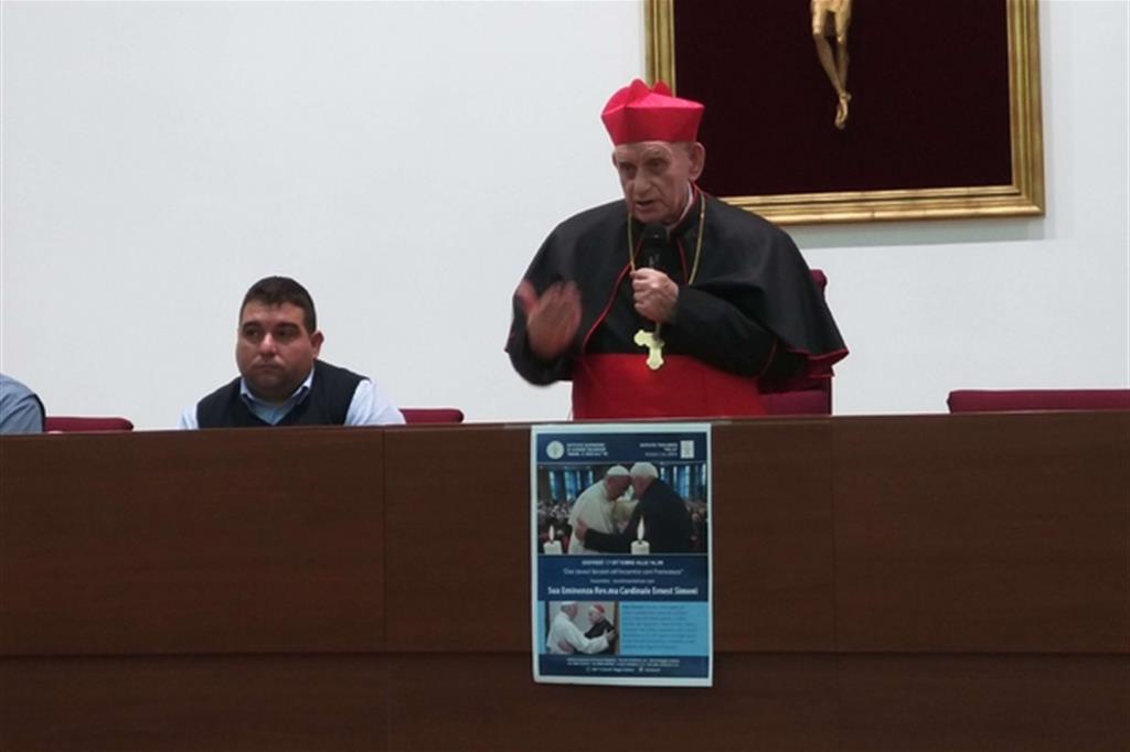 Il cardinale Simoni al convegno organizzato dalla arcidiocesi di Reggio Calabria-Bova