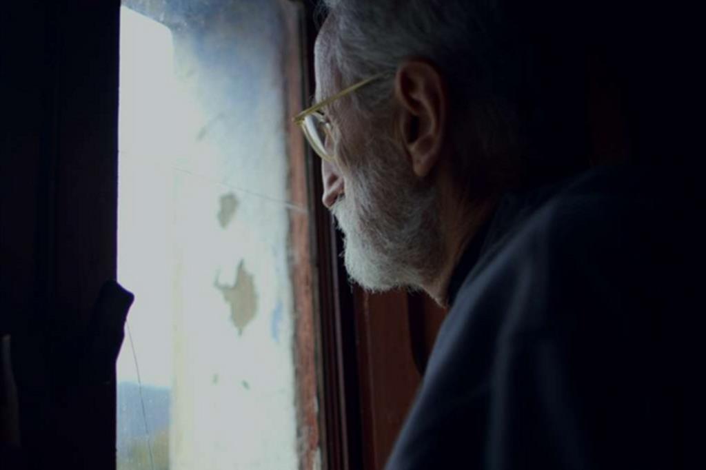 Antonio Moresco in una scena del film «La lucina», diretto da Fabio Badolato e Jonny Costantino