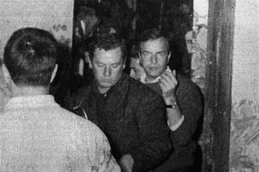 1966 -  Realizza per la Rai il documentario Per Firenze sull’alluvione che mise in ginocchio il capoluogo toscano. La voce narrante è quella di Richard Burton che in quei mesi stava girando con Zeffirelli La bisbetica domata.