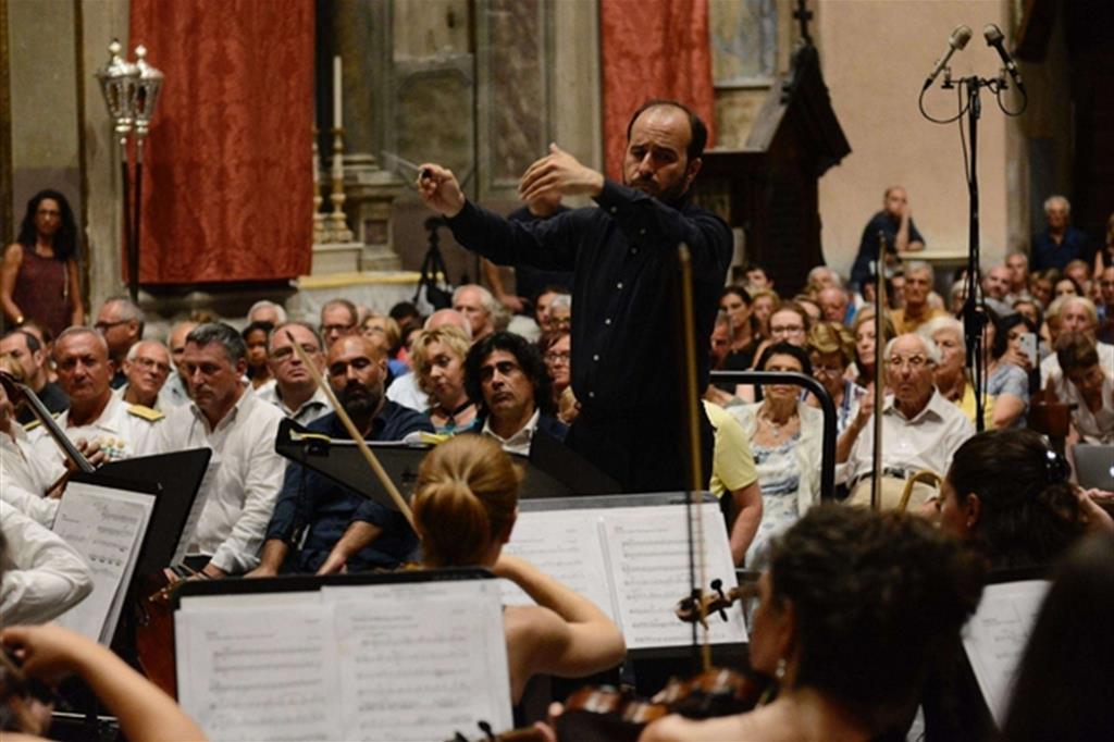 Il maetro Gianluca Marcianò è l'Orchestra Excellence a Lerici